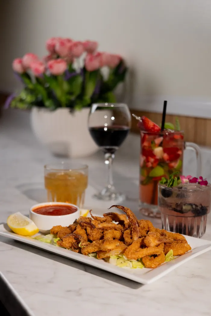 Fried calamari with wine, sangria and cocktails at Bellini